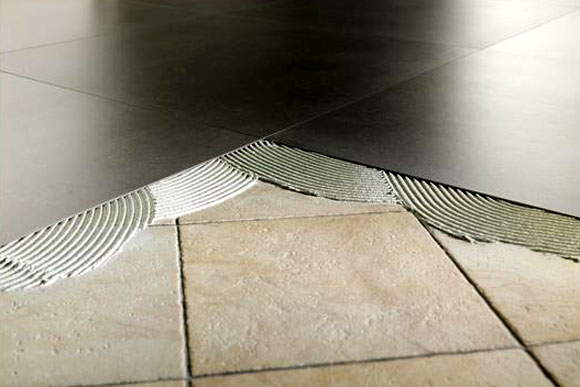 Collanti per piastrelle e rivestimenti